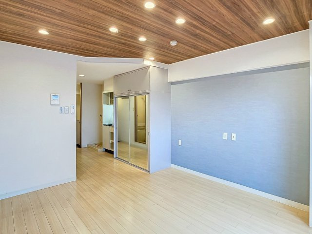 シェモア駅西の居間・リビング