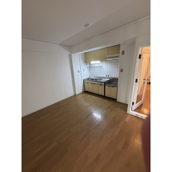 サンヒルズ芦屋Ⅰの居間・リビング