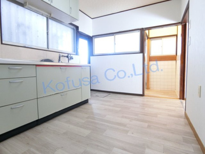 【居間・リビング】 | 花山町2丁目貸家