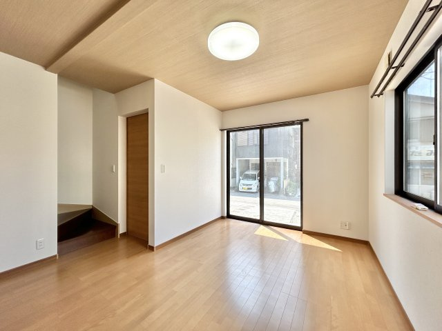 高知市一宮東町５丁目　中古戸建ての居間・リビング