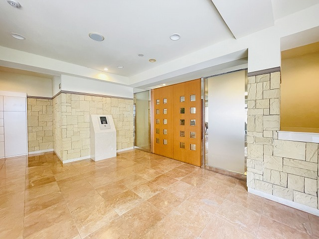  | モントーレ香椎スクエア