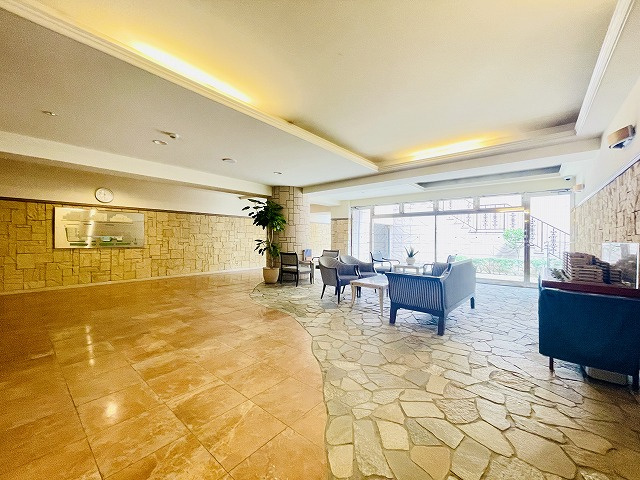 【エントランス】 | モントーレ香椎スクエア