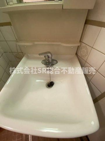 稲田新町1丁目　店舗付き中古戸建の独立洗面台|独立洗面台、朝の身支度には欠かせません