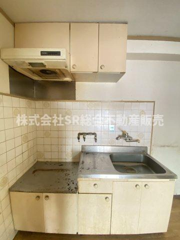 稲田新町1丁目　店舗付き中古戸建のキッチン|キッチンでお料理をお楽しみください♪