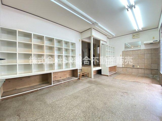 稲田新町1丁目　店舗付き中古戸建のその他|1F店舗部分。11帖の広さがあり使い方は自由です♪