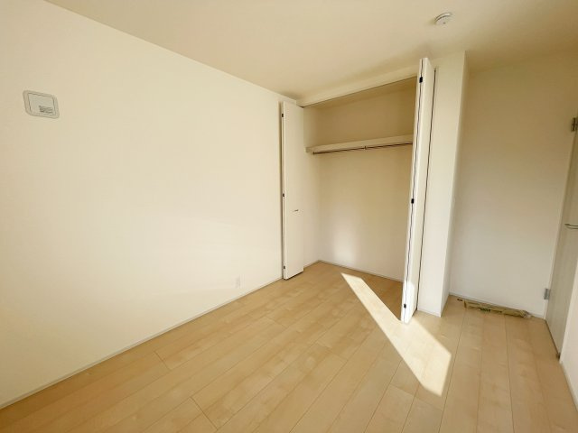 新築戸建・新築建売　いわき市平下平窪　平第四小・第一中　長期優良住宅の収納|ハンガーパイプ付きのクローゼットで大切な衣類もたっぷり収納可能！季節物の整理にも便利です！