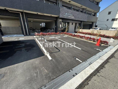 【駐車場】 | アドバンス北大阪ロワン