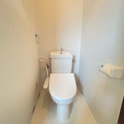 【トイレ】 | シャトレ松尾Ⅱ | 落ち着いた色調のトイレです