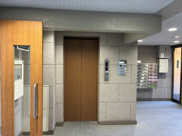 グリーンコーポ多摩プラザA棟のその他共用部分|エレベーター