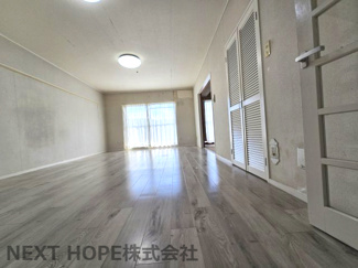 【居間・リビング】 | 今津浜パークタウン19号棟 | 南向きバルコニーに面した明るく開放的なLDKです♪ぜひ現地でご確認ください！！お気軽にネクストホープ不動産までお問い合わせを！