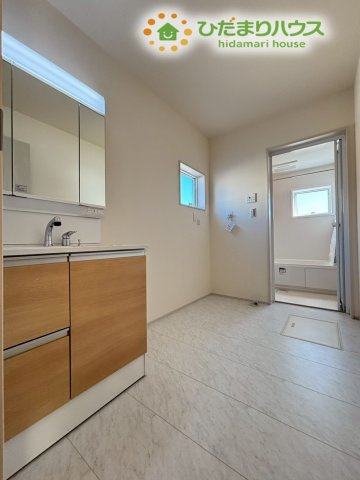 鴻巣市松原2期　新築戸建　リーブル02の洗面所