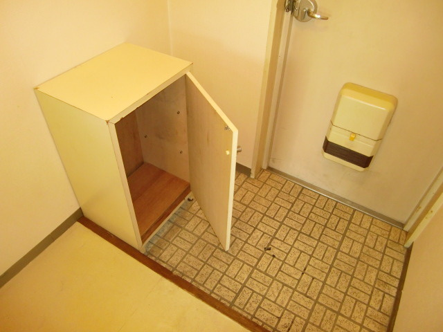 ライオンズマンション六甲道の玄関