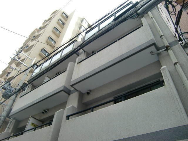 ライオンズマンション六甲道のエントランス