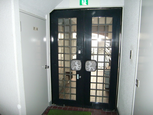 ライオンズマンション六甲道のエントランス