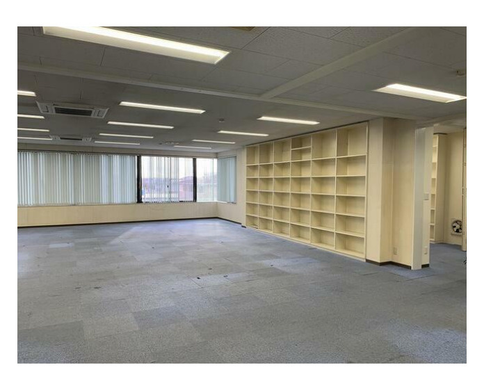 知立市来迎寺町貸事務所倉庫の内装