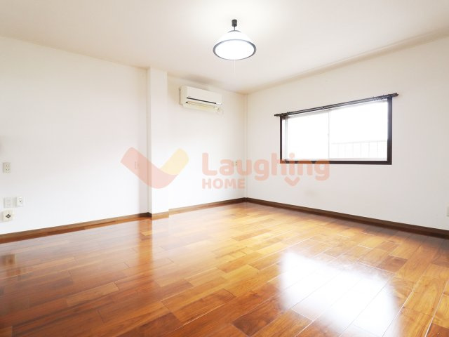 ハウスワン セルフの居間・リビング|ゆったりとしたリビング※別号室の写真になります