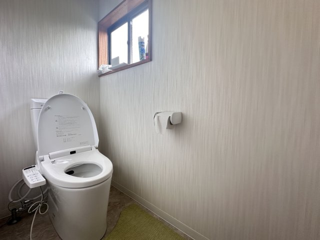松田町寄 リフォーム物件 緑豊かな景観、田舎暮らしやセカンドハウスにピッタリの一押し物件！のトイレ