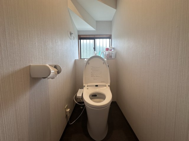 松田町寄 リフォーム物件 緑豊かな景観、田舎暮らしやセカンドハウスにピッタリの一押し物件！のトイレ