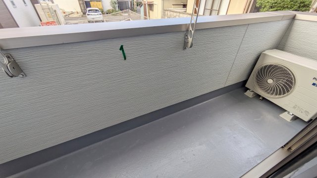 【バルコニー】