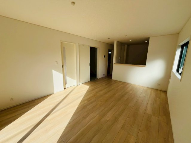 【Cradle Garden】　野田市尾崎　第１８　全3邸の前面道路含む現地写真|雨の日も安心インナーバルコニーのあるお家です（＾＾）
2025年11月撮影