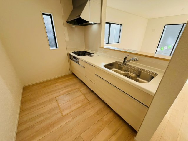 【Cradle Garden】　野田市尾崎　第１８　全3邸の前面道路含む現地写真|〇前面道路〇
南側3.3m～3.4m
家計に優しい本下水、都市ガスエリアです。
2025年9月撮影