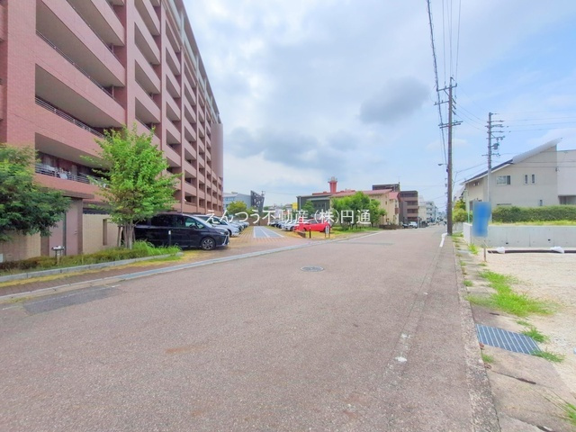 名東区石が根町の前面道路含む現地写真