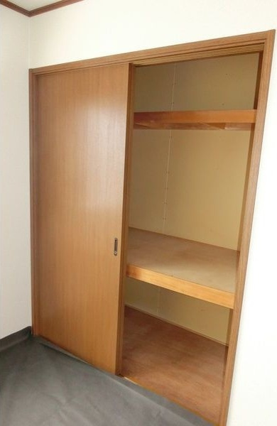 パンセス B棟の収納