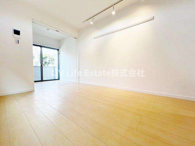 ストーンズ久米川の居間・リビング