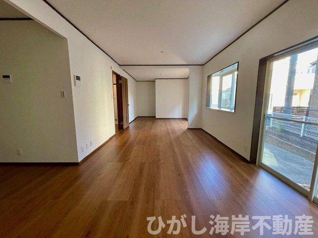 茅ヶ崎市萩園　中古戸建のダイニング|新規リフォーム完了！　14.2帖　LDK