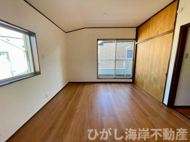 茅ヶ崎市萩園　中古戸建の寝室|新規リフォーム完了！　7.8帖　洋室