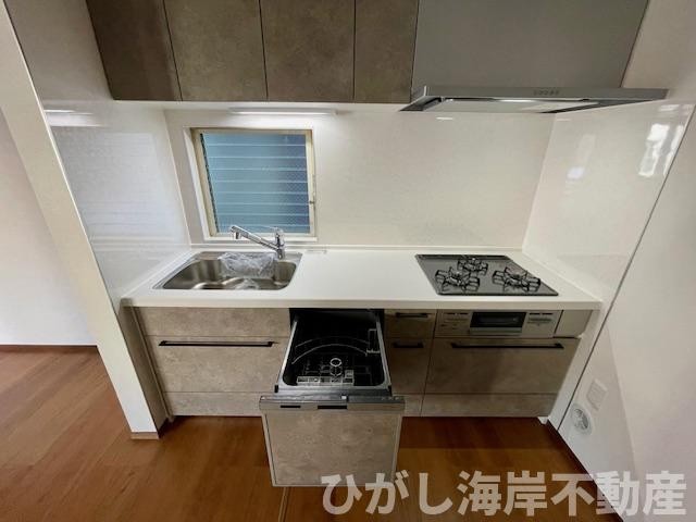 茅ヶ崎市萩園　中古戸建のキッチン|新規リフォーム完了！　食洗器付きシステムキッチン