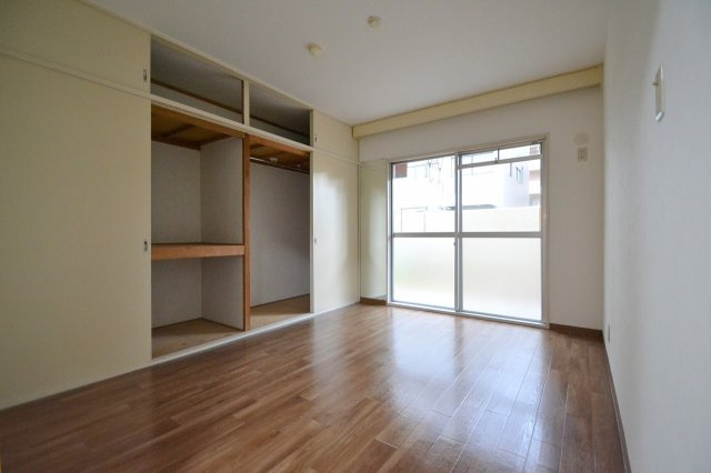 広島市中区上幟町の賃貸マンションの収納