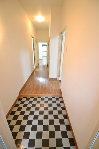 広島市中区上幟町の賃貸マンションの玄関