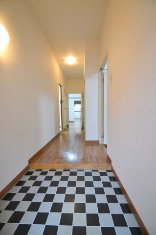 広島市中区上幟町の賃貸マンションの玄関