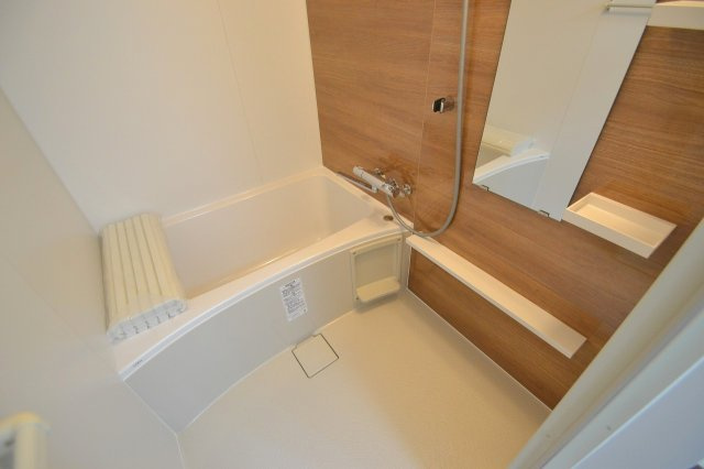 広島市中区上幟町の賃貸マンションの浴室