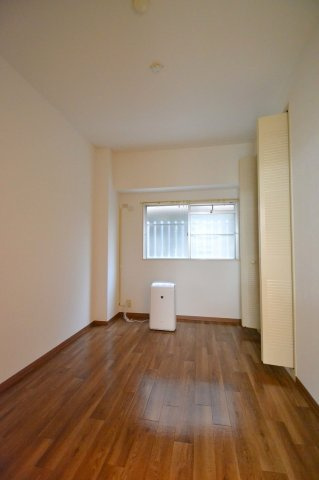 広島市中区上幟町の賃貸マンションの居間・リビング