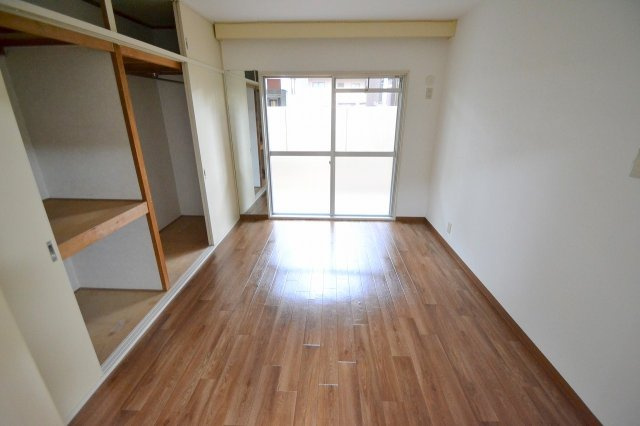 広島市中区上幟町の賃貸マンションの居間・リビング