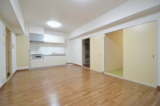 広島市中区上幟町の賃貸マンションの居間・リビング