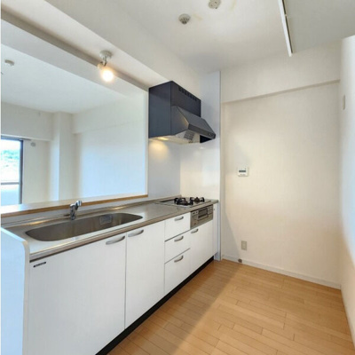 【キッチン】 | 愛暮利伊フォーチュン北湊Ⅰ | お料理しやすいキッチンです