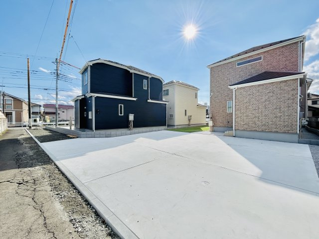 高崎市貝沢町の前面道路含む現地写真|駐車スペースを確保しながらもBBQや家庭菜園なども出来ちゃいます(^^♪