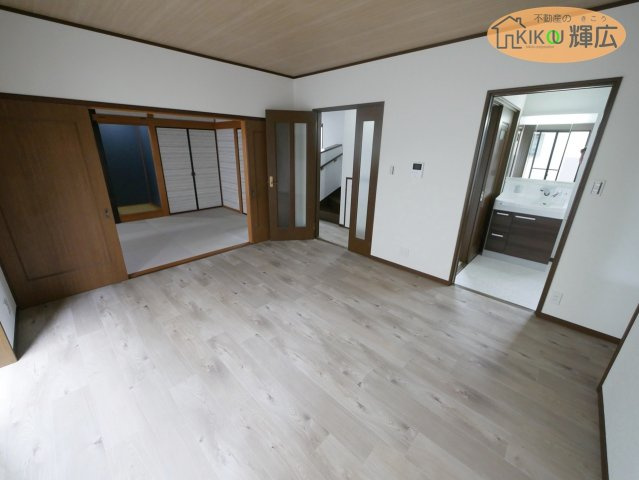 【居間・リビング】 | 姫路市飾磨区阿成中垣内　中古戸建