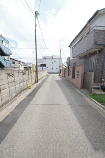 【前面道路含む現地写真】