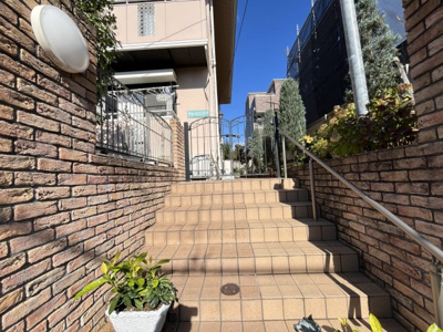 【エントランス】 | クローバーハイツ