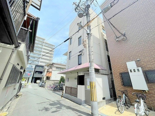 クレスト豊新の外観