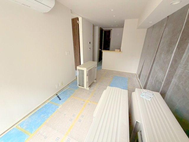 グランデ・イズミの洋室