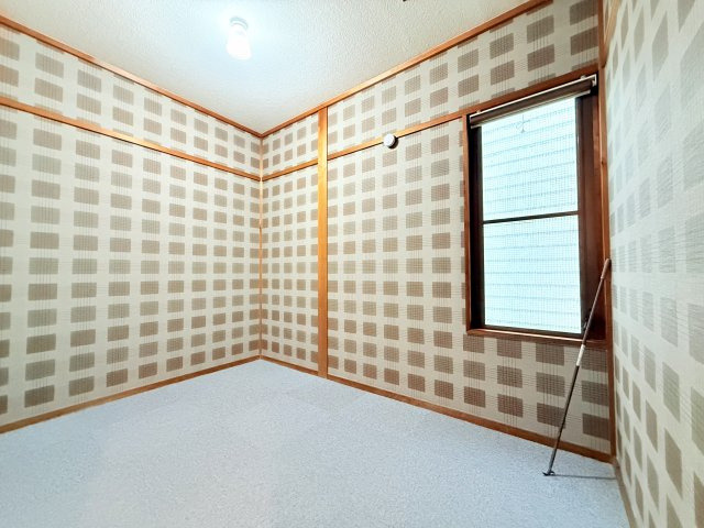 明石市大久保町駅前1丁目戸建の洋室