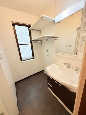 明石市大久保町駅前1丁目戸建の洗面所