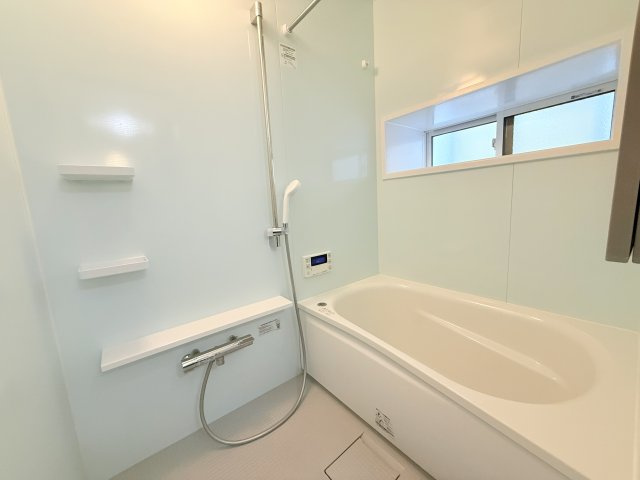 明石市大久保町駅前1丁目戸建の浴室