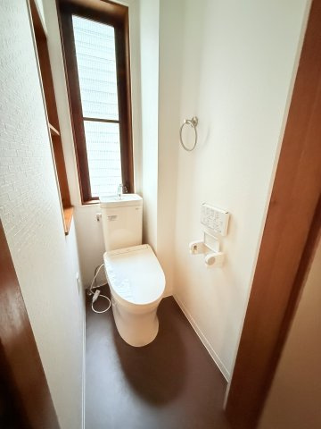 明石市大久保町駅前1丁目戸建のトイレ