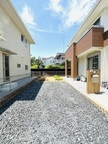 足利市今福町の駐車場|お庭のスペースも広々♪家庭菜園もできますね。